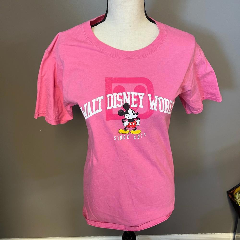Disney parks Disney world t-shirt small